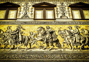 异界原点传说:史莱姆不哭攻略——探究史莱姆的成长之路与环境适应机制解析