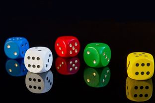 指尖自走棋游戏：在手指尖上展开一场策略大战，挑战你的智力和运气！