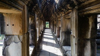 探秘时空穿梭之旅:长安十二时辰主题街区的历史文化与城市变迁之融合展现 探秘时空穿梭之旅:长安十二时辰主题街区的历史文化与城市变迁之融合展现